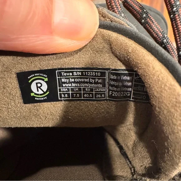 Women’s Teva Black lace up boots, size 9.5 - Picture 7 of 14